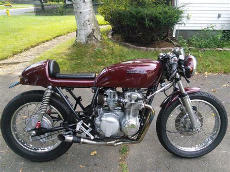 The tank is clean and all the cables are free. . Honda cb550 for sale